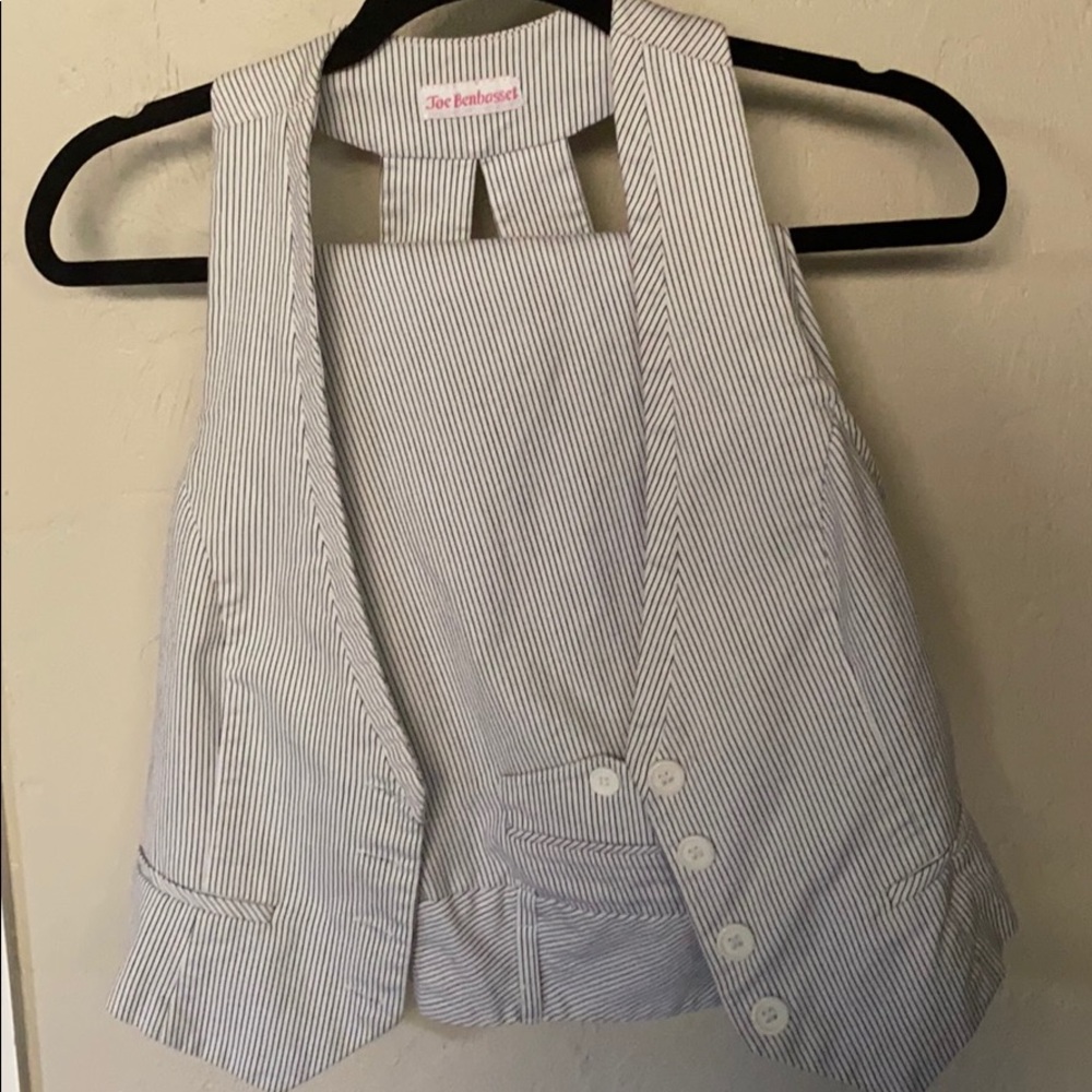 Joe Benbasset dress outfit